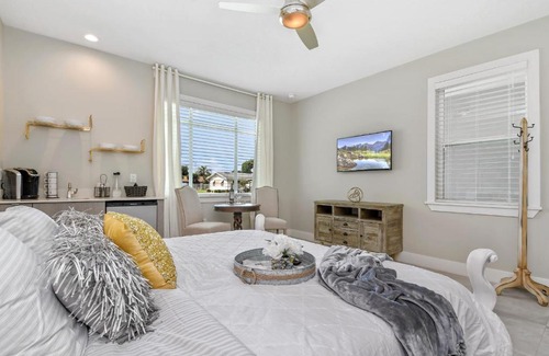 Orlando House | Centrally Located Guest Suite Retreat