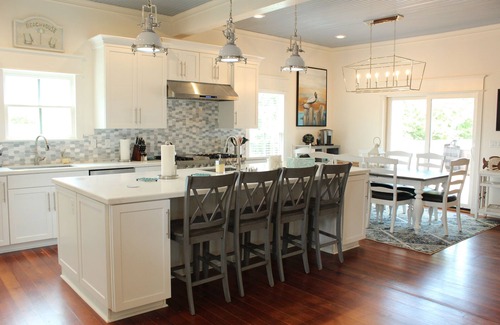 San Jacinto House | Centrally located historic home with so much to do you will never want to leave!