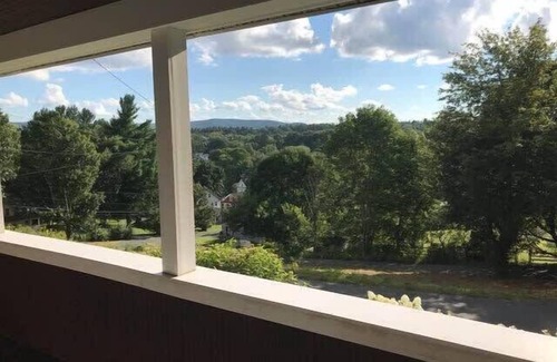 Lee House | Centrally Located Historical Home