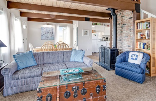 Coupeville House | Centrally located home & loft near the beach with water views, fireplace & deck