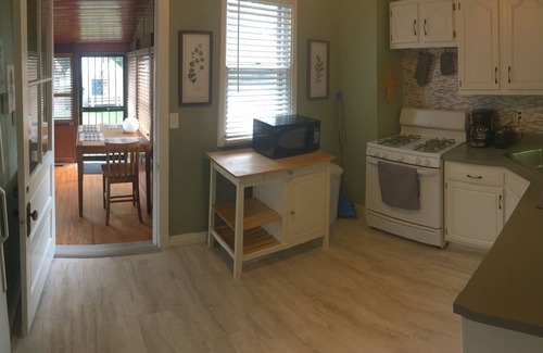 Beechmont House | Centrally Located Home. Expo Center. Airport. UofL