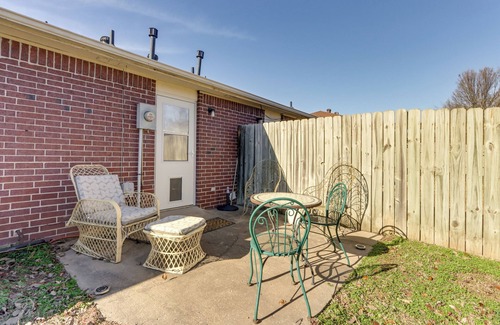 Johnson Apartment | Centrally Located in Nwa; Walk to Wrights Bbq!
