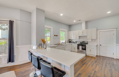 Lodi House | Centrally Located Lodi Home: Walk Downtown!
