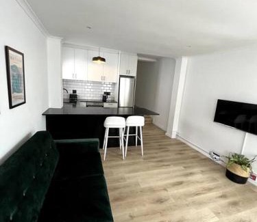Claremont House | Centrally located modern 2-bedroom home & parking