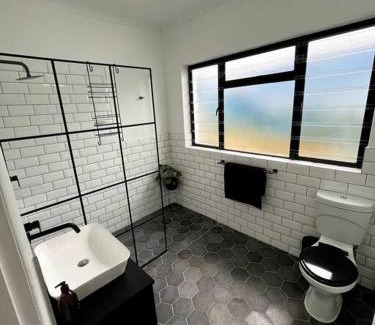 Claremont House | Centrally located modern 2-bedroom home & parking