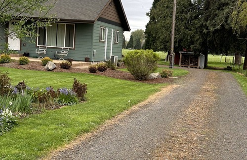 West Stayton House | Centrally Located - Quiet Country Home - Stay 5 get 2 Free