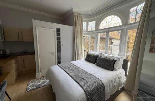 Tachbrook Apartment | Centrally located studio flat in SW1