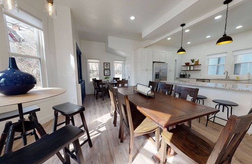 Corryville House | Centrally Located @ The Burnet