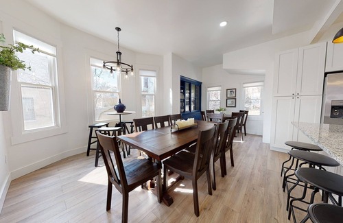 Corryville House | Centrally Located @ The Burnet
