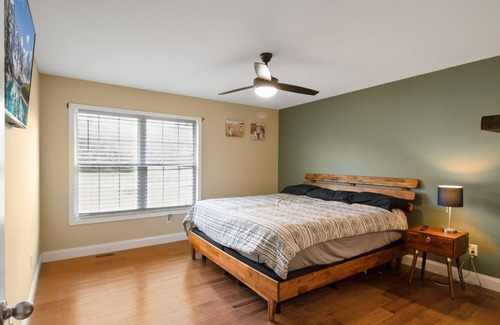Greene County House | Centrally-located to Greeneville, Jonesborough, Johnson City.