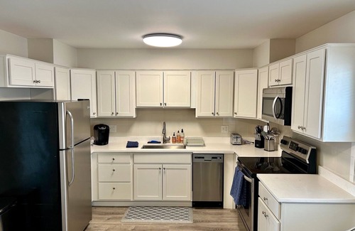 Libertyville Apartment | Centrally Located 2 Bedroom