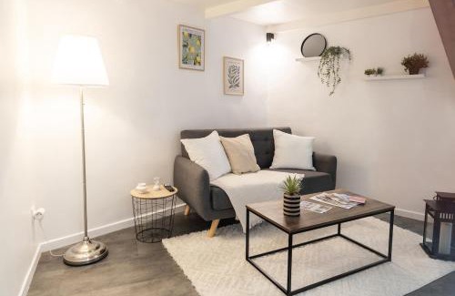 Valence Apartment | Centre Historique - Terrasse - Parking à proximité