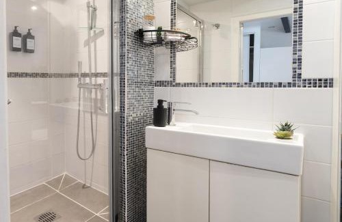 Valence Apartment | Centre Historique - Terrasse - Parking à proximité