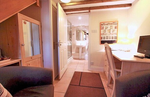 Haltwhistle Hotel | Centre of Britain Hotel & Restaurant