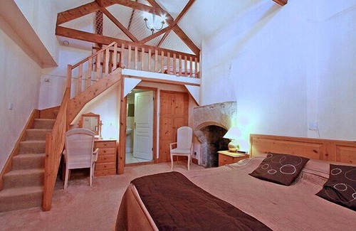 Haltwhistle Hotel | Centre of Britain Hotel & Restaurant