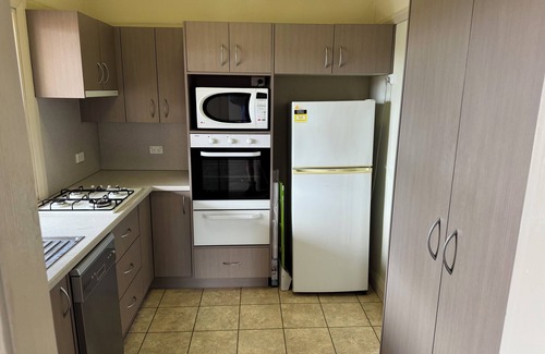 Parkes Apartment | Centre of CBD