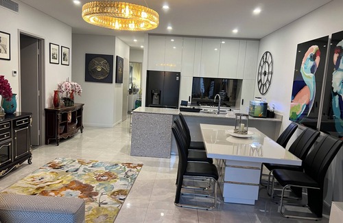 Waterloo Apartment | Centre of town