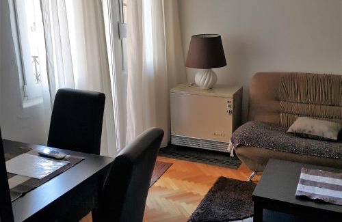 Downtown Apartment | Centre Point Apartment