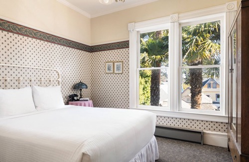 Pacific Grove Hotel | Centrella Hotel, A Kirkwood Collection Hotel