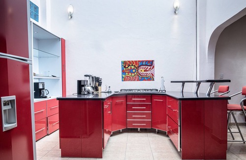 Colonia San Antonio House | Centro 4Bed Home on Stirling Dickinson