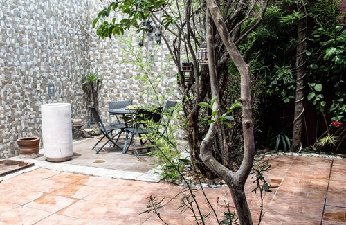 Colonia San Antonio House | Centro 4Bed Home on Stirling Dickinson