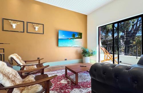 Abernessia House | Centro comercial - WiFi Rápido - Varanda - Home Office