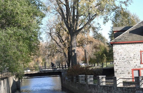 Lachine Apartment | Century Home, Completely Remodeled Condo, 2 Bedrooms, 1500sq.ft., Fireplace