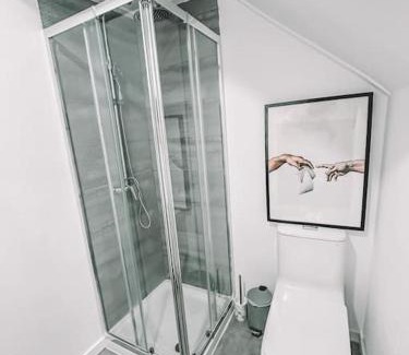 Seixal Apartment | CerezinoFlats- Blue Bay Studio
