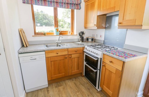 Penrhyndeudraeth Cottage | CERIS, pet friendly, character holiday cottage in Penrhyndeudraeth
