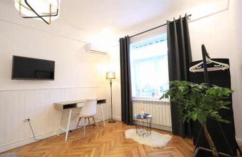 Galati Apartment | CERONAV CityCenter - DisneyTV!