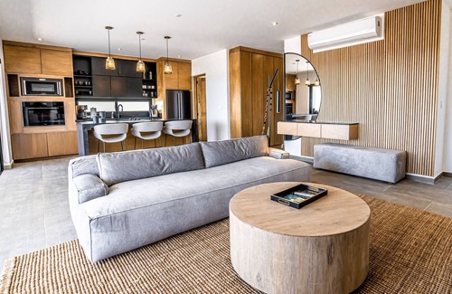 Cerritos Condo | Cerritos Surf Residences