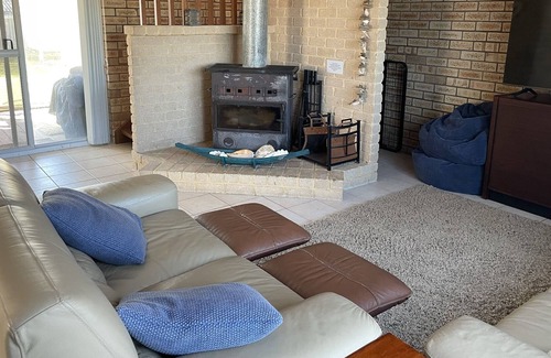 Cervantes House | Cervantes Hide Away - 10 min walk to beach