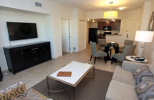 Enterprise Resort | CES stay for 4 guests, low rate, FREE WiFi, FREE parking