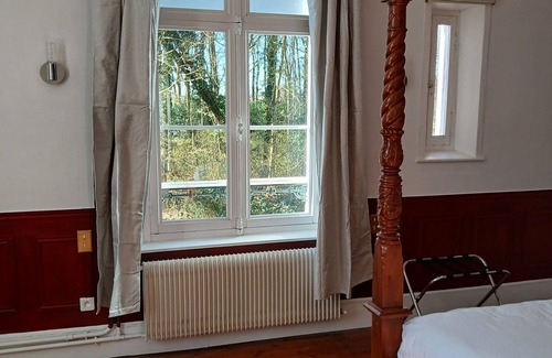 Mons-Boubert Other | Château Baie de Somme sleeps 10 in four-poster beds