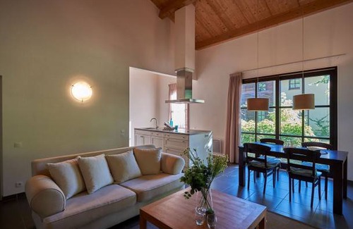 Salles Villa | Château de Salles