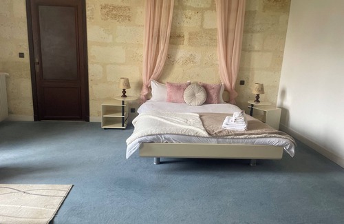 Virsac Hotel | Château Julie