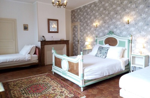 Fours Bed & Breakfast | Château Latour