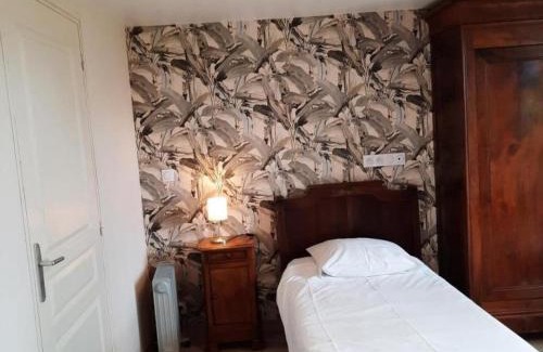 Saint-Bauld House | Château médiéval avec piscine privée et jardin, animaux acceptés - FR-1-381-410