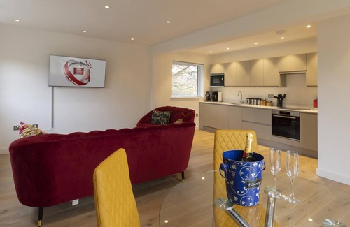 Bath Apartment | CH Apt 12 2bed in Bath