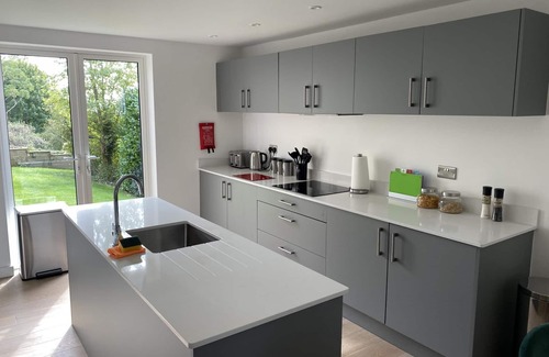 Bath Apartment | CH Apt 2 2bed in Bath