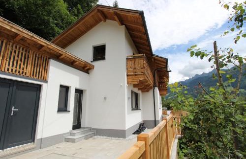 Bruck an der Grossglocknerstrasse Ski Chalet | Chalet in Bruck near Ski Slopes