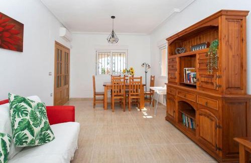 Los Montesinos Villa | CH Villa Amapola Los Montesinos