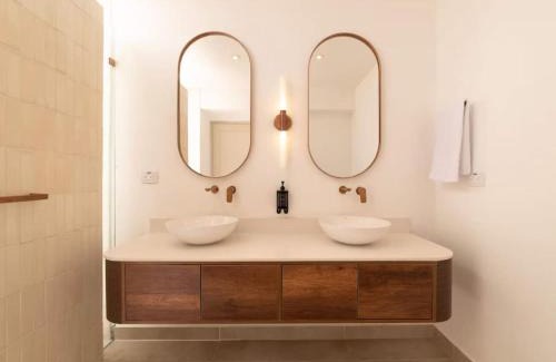 Alejandria House | CH65 Luxury 5BR Villa Jacuzzi Garden de Oro