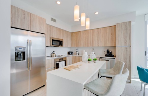 Edgewater Apartment | CH902 DESIGN DISTRICT, LUXURY PARADISE