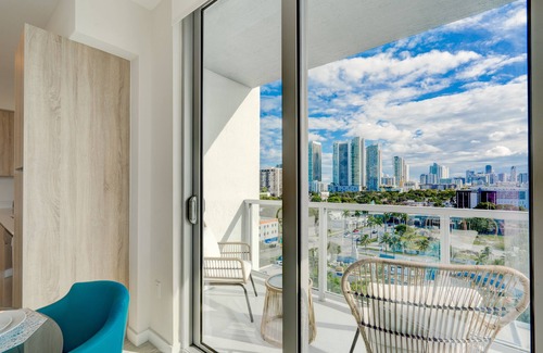 Edgewater Apartment | CH902 DESIGN DISTRICT, LUXURY PARADISE