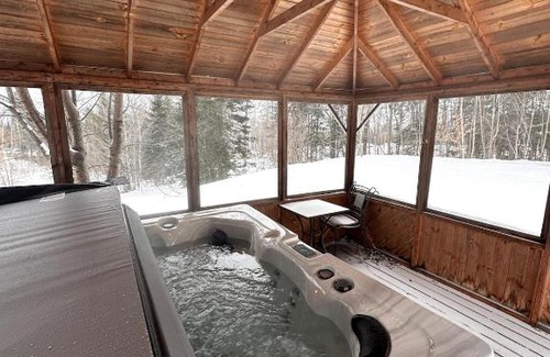 Petite-Riviere-Saint-Francois Apartment | Chalet Entre Ciel et Fleuve, SPA, 5 CH, 5 SDB