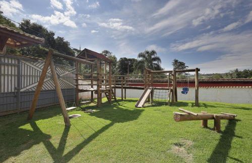 Ibiuna House | Chacara com piscina, churrasq e WiFi, pet friendly