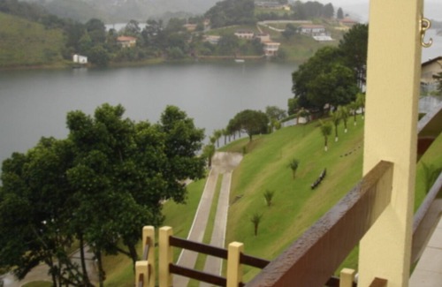 Jacarei House | Chacara on the edge of the dam, rent weekends, birthdays, and events
