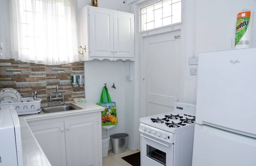 Maxwell House | Chadville Barbados