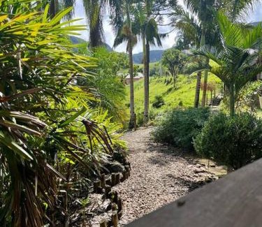 Rio dos Cedros Ski Chalet | Chalé canadense em Rio Bonito